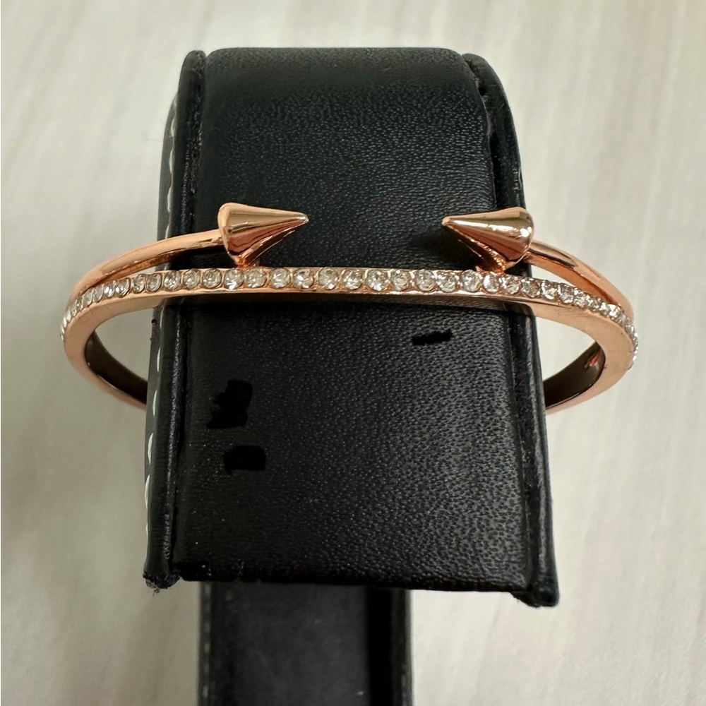 Chic Rose Gold Tone Bracelet Bundle - 7 in total (one being a Chamilia) - Picture 10 of 16